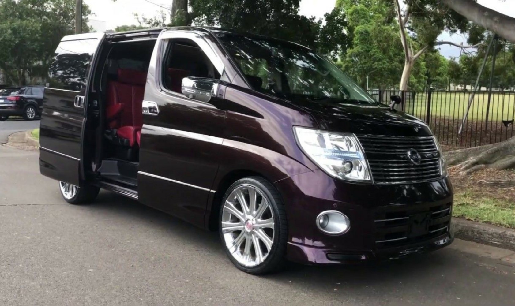 NISSAN ELGRAND E51